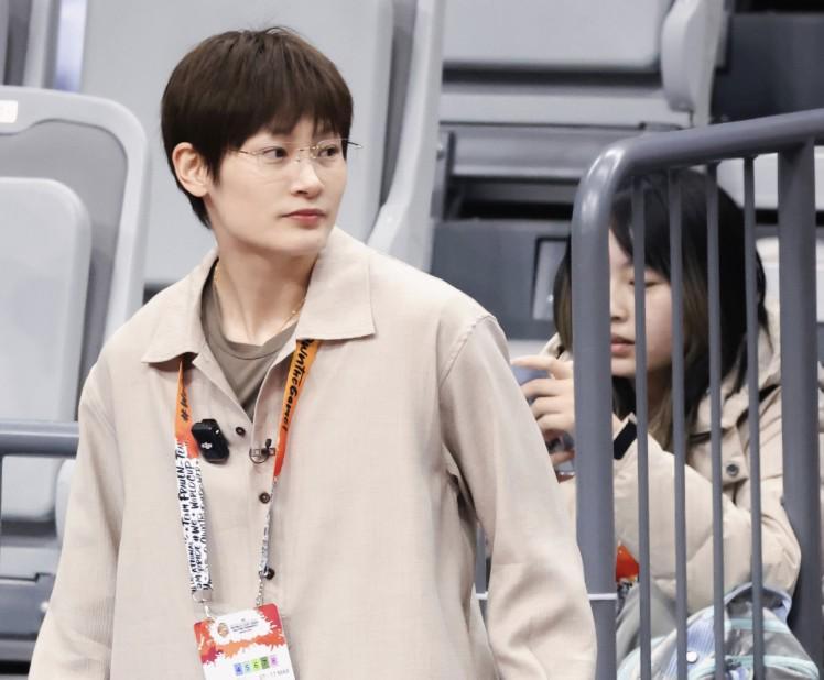 媒体人:杨力维谈国家队集训的言论有风险,可能会动一些人的蛋糕